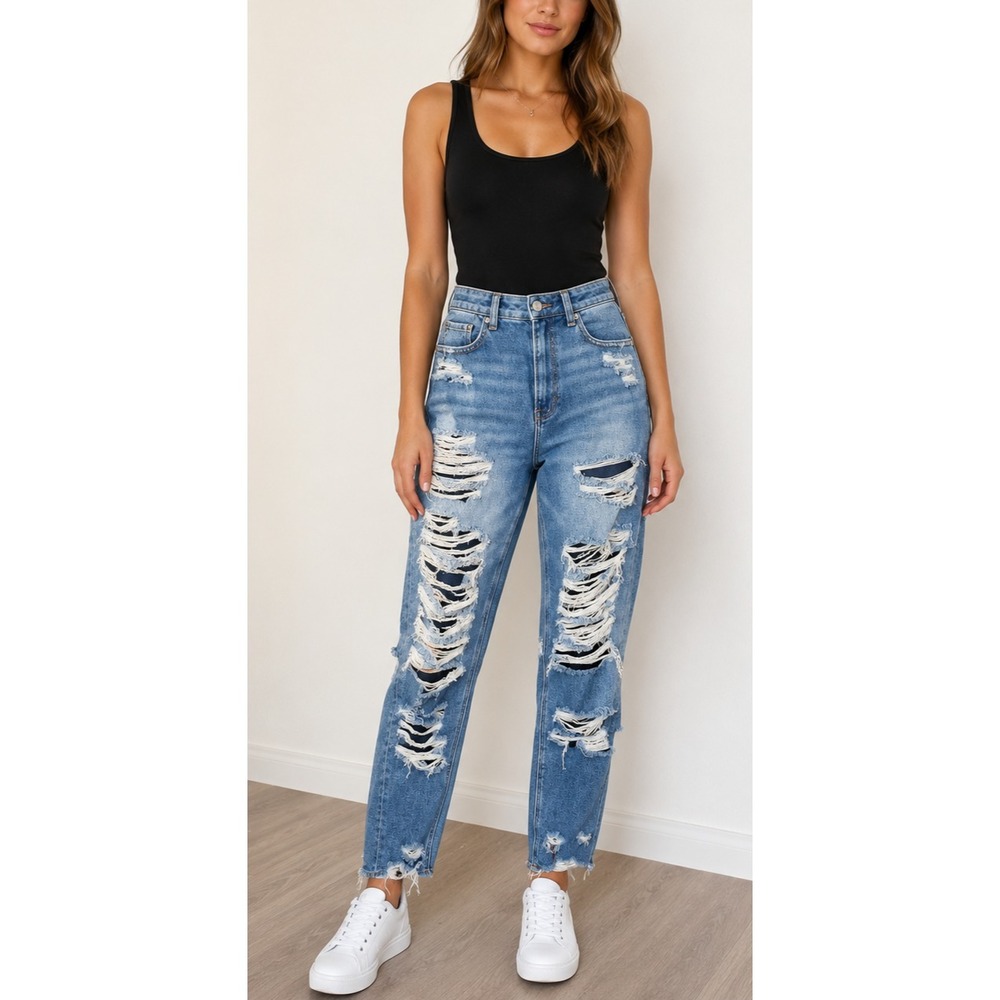 American Eagle Distressed Mom Jeans Size 6 Destroyed Ripped Grunge High Rise - Picture 1 of 13